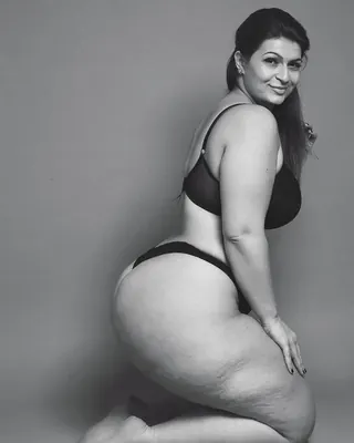 Stella, 38 ans, plan cul à Pavie
